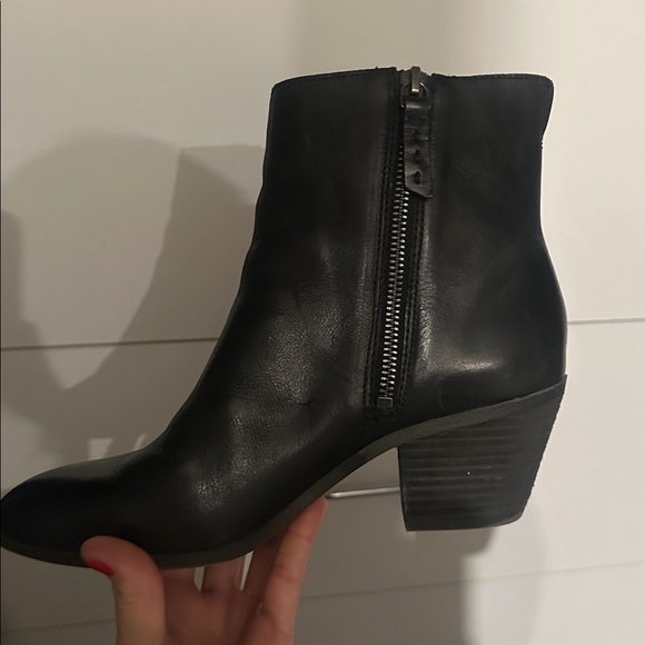 Leather Frye black Ankle Boots - Picture 4 of 5